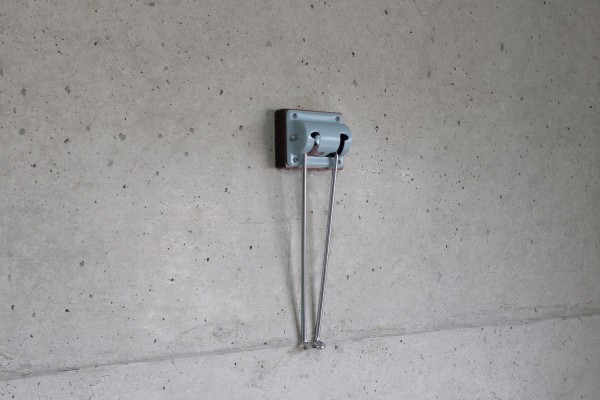 Wall hook (Folding table leg) can be folded when not using.
