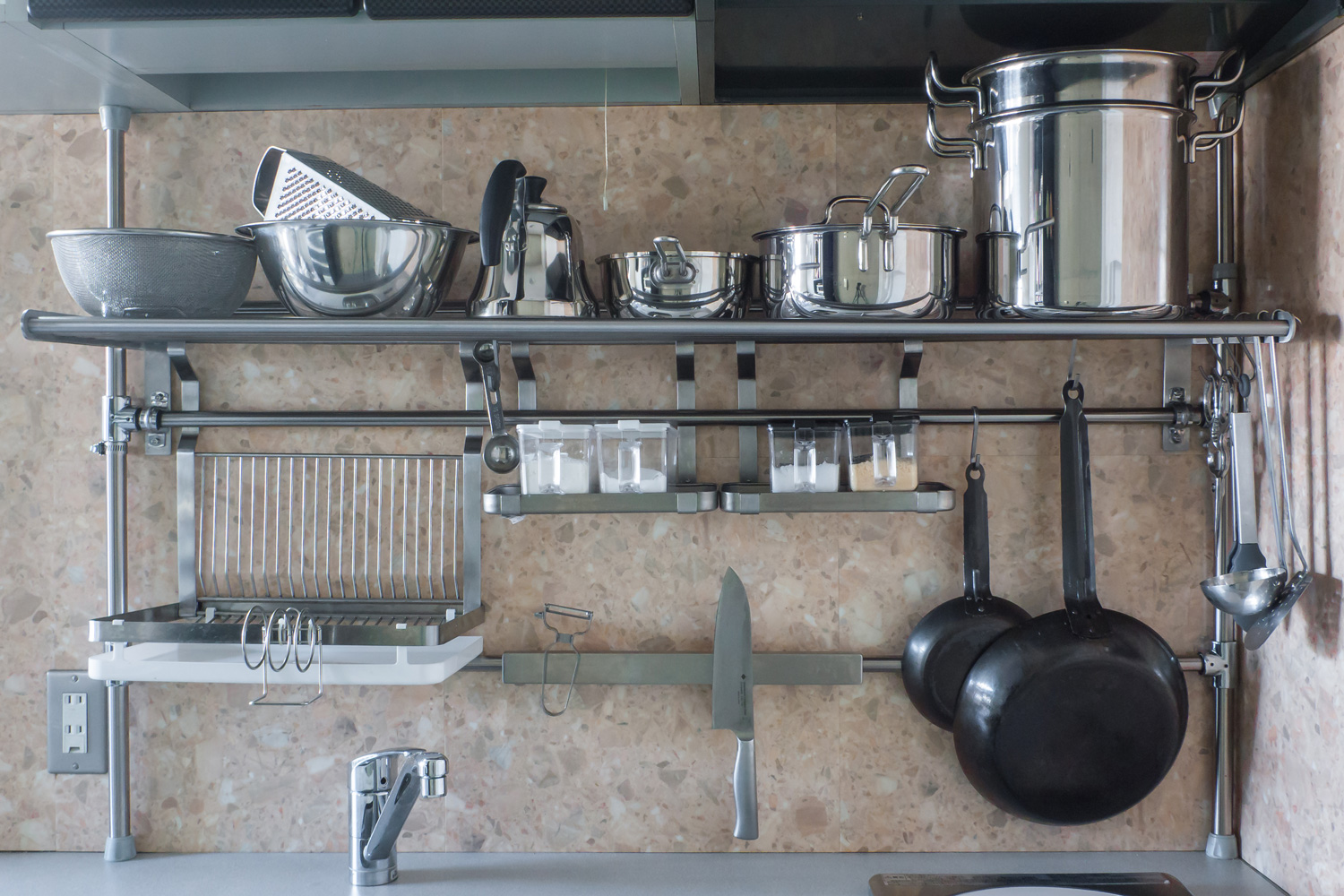 イケアハック Grundtalキッチンラックを壁に固定せずに設置する方法 Life Design Edit