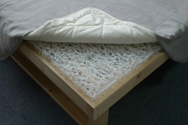 Comfortable combination of bed and mattress