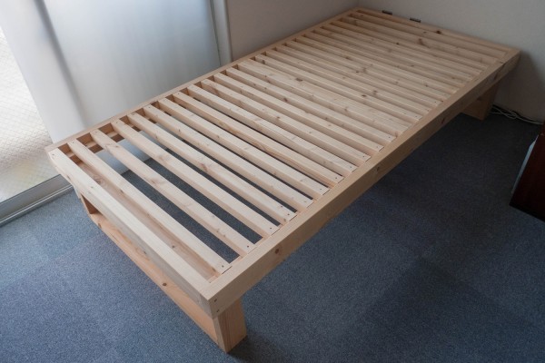 how_to_diy_2x4_bed_frames_top